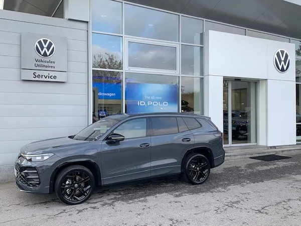 Volkswagen Tayron R-LINE BLACK STYLE 1.5 eHYBRID 177CV DSG6 - Photo 1