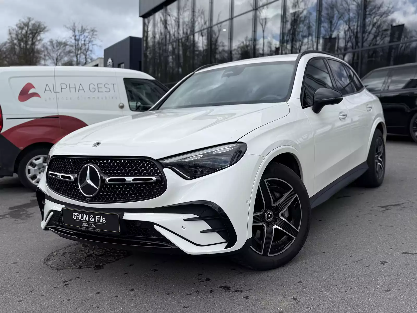 Mercedes-Benz GLC 200 AMG Line 4 Matic - Photo 1