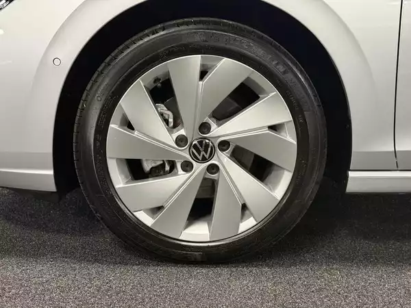 Volkswagen Golf 1.5 STYLE - Photo 3