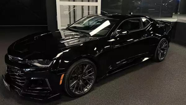Chevrolet Camaro ZL1 6.2 V8 - Photo 2