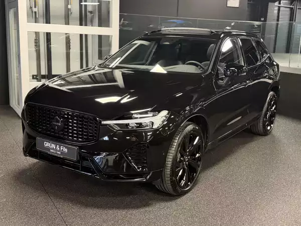 Volvo XC60 B5 AWD BLACK EDITION - Photo 2