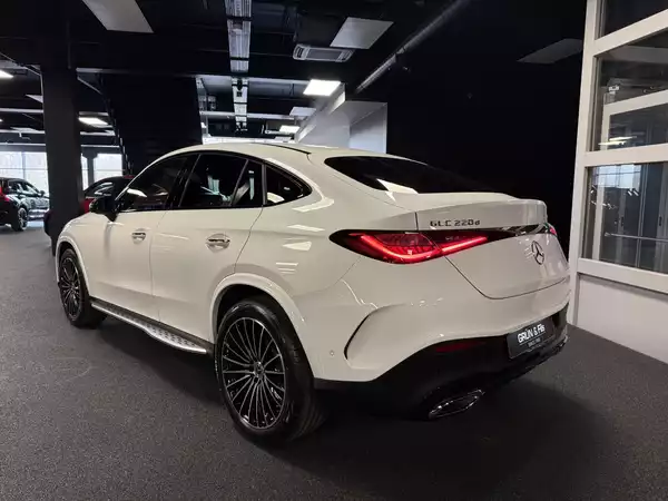 Mercedes-Benz GLC 220 4 MATIC AMG LINE STAR EDITION - Photo 3