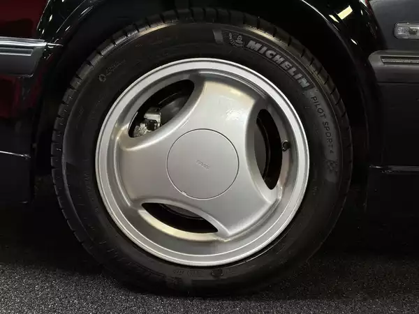 Saab 9000 AERO - Photo 3