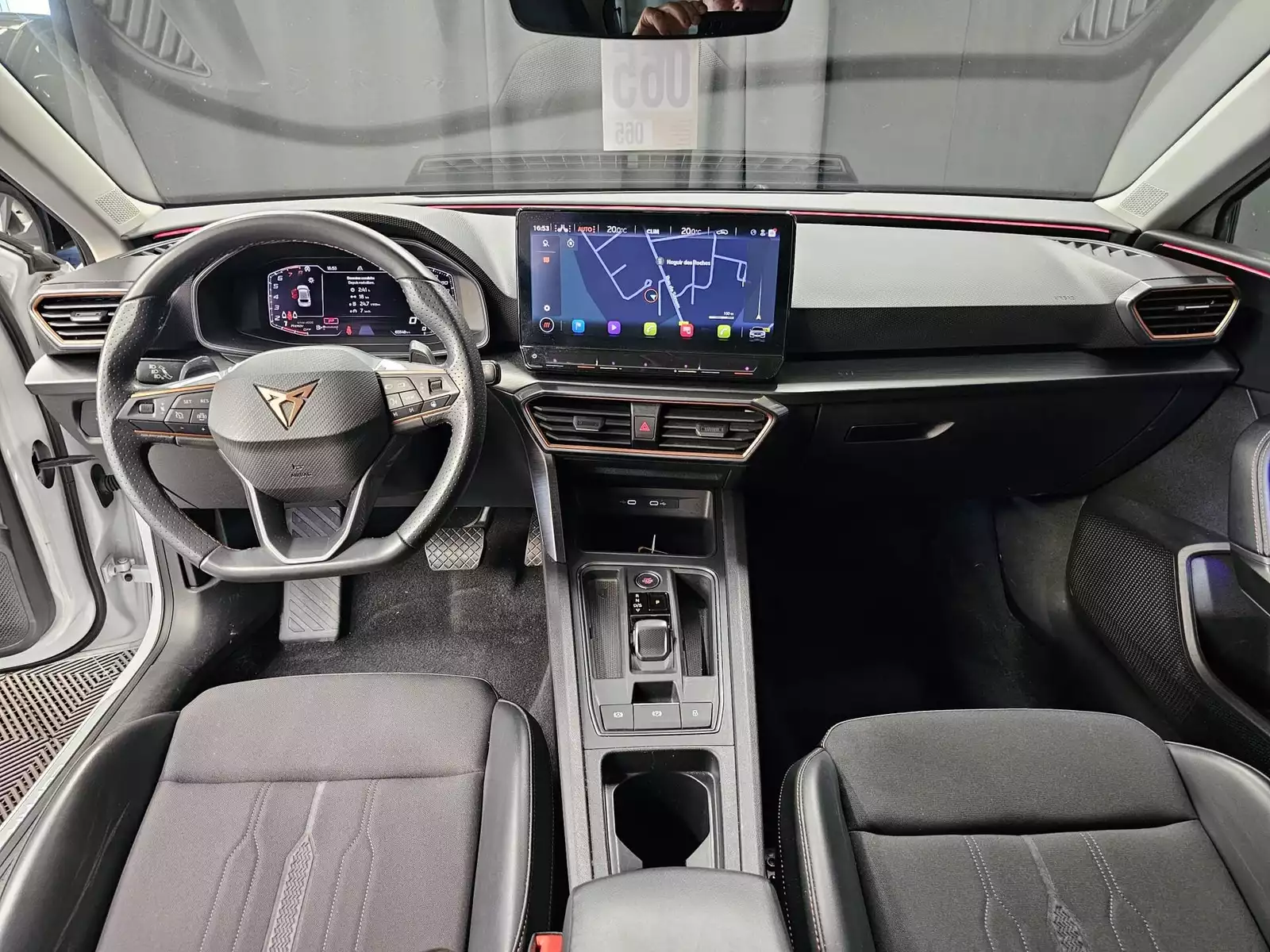Cupra Leon 1.5 eTSI 110kW 7-speed automatic - Photo 1