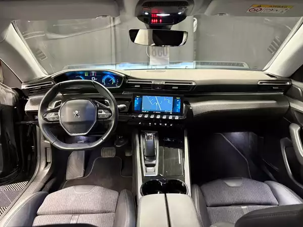 Peugeot 508 SW Allure Pack PHEV 225cv - Photo 2