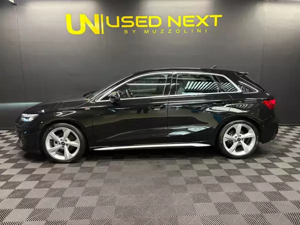 Audi A3 SportBack 35 TFSI 150cv S-Tronic S-Line - Photo 3