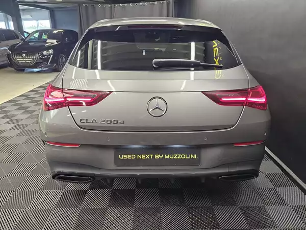 Mercedes-Benz CLA 200 Shooting Brake AMG line - Photo 3