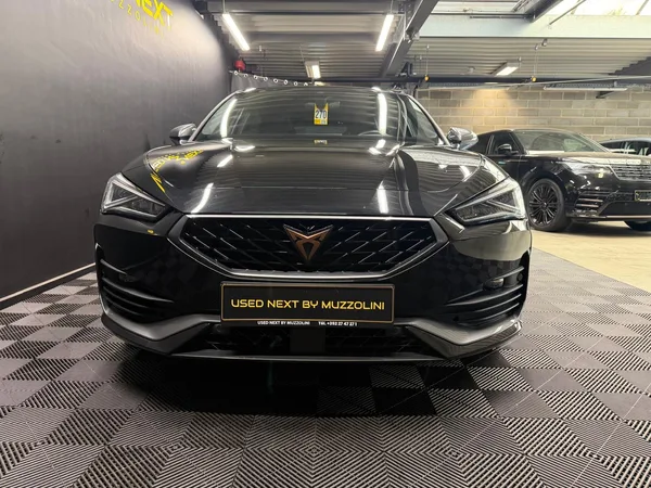 Cupra Leon 2.0 DSG7 300cv - Photo 2
