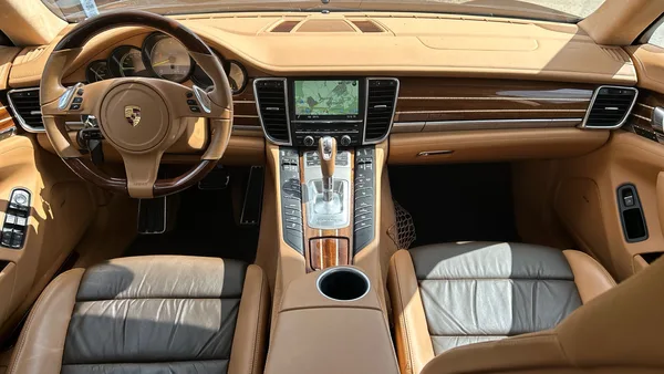 Porsche Panamera 3.0 S HYBRID - Photo 2