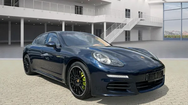 Porsche Panamera 3.0 S HYBRID - Photo 3