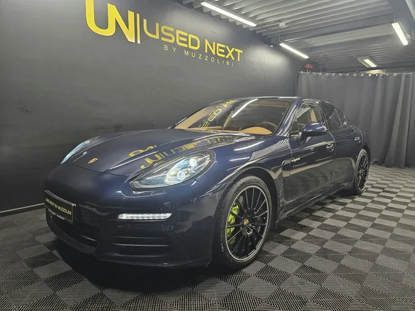 Porsche Panamera 3.0 S HYBRID - Photo 1