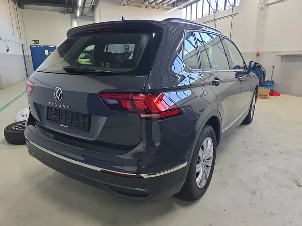 Volkswagen Tiguan Life 1.5 TSI 150CH DSG 7 - Photo 2