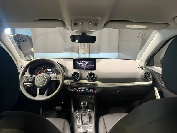 Audi Q2 ADVANCED 35 TFSI 150cv STRONIC - Photo 2
