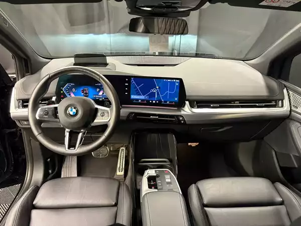 BMW 218 active tourer M-SPORT CUIR / TOIT PANO / HARMAN - Photo 2