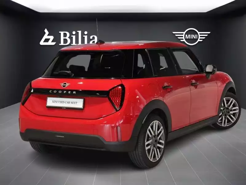 MINI Cooper 5 portes// 2024 - Photo 1