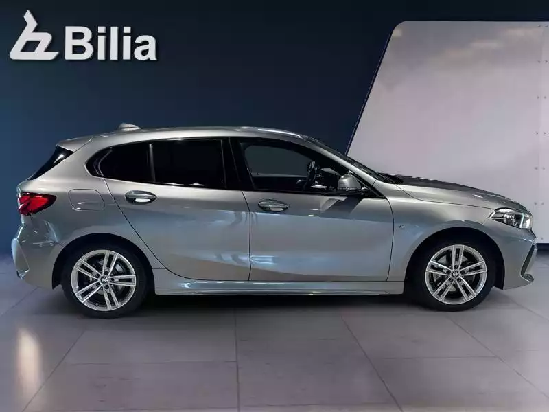 BMW 118 Pack M // 2023 - Photo 1