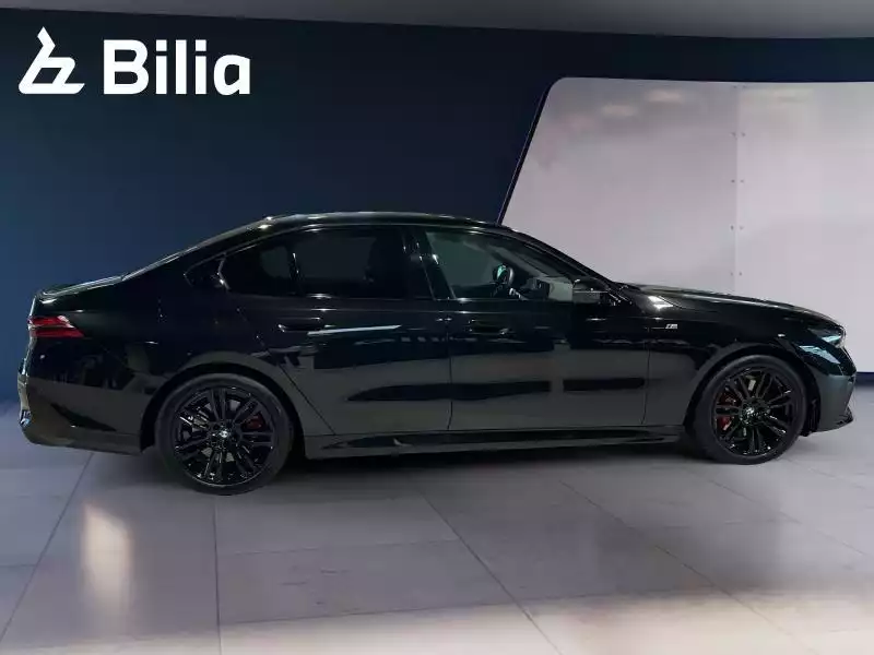 BMW 520 PACK M PRO // 2024 - Photo 1