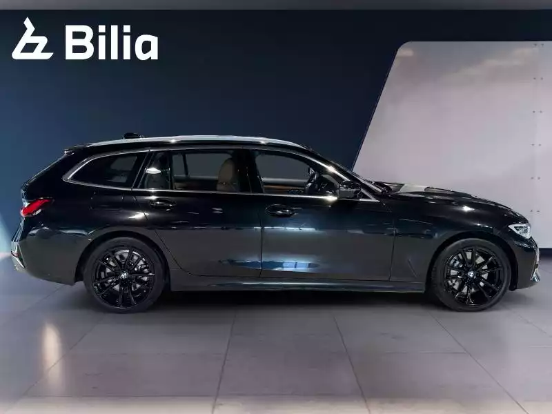 BMW 330 Touring - Photo 1