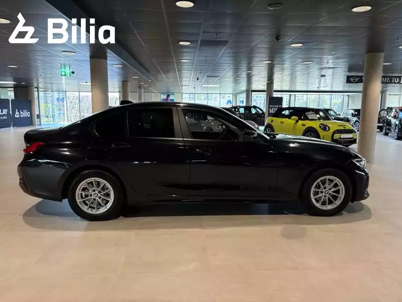 BMW 318 d berline 2020 - Photo 1