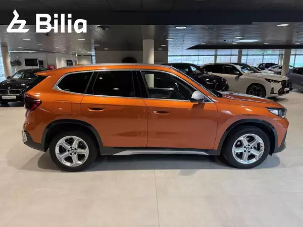 BMW X1 x1 sDrive 18i xLine - Photo 3