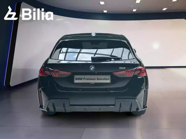 BMW 123 123i xDrive - Photo 3