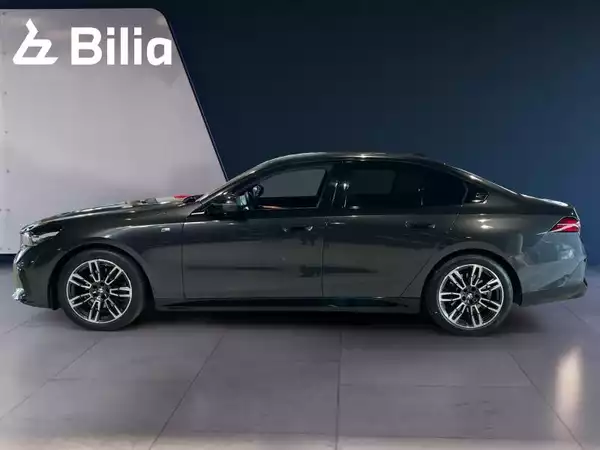 BMW 520 520d Berline M-sport - Photo 2