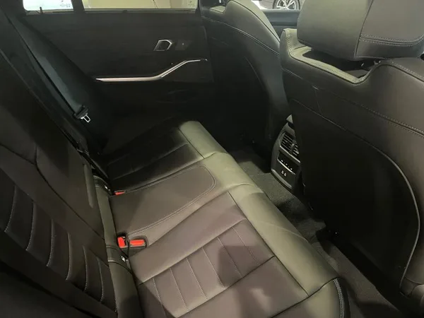 BMW 330 330d xDrive Touring M Sport - Photo 2