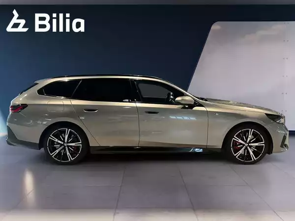 BMW 540 540d xDrive Touring M Sport - Photo 3