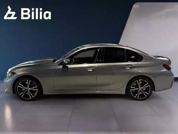 BMW 318 318i Berline M Sport - Photo 2