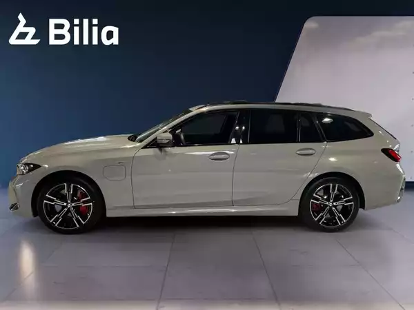 BMW 330 330e xDrive Touring M Sport - Photo 2