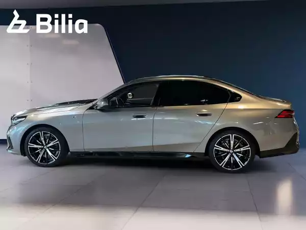 BMW 520 520d xDrive Berline - Photo 2