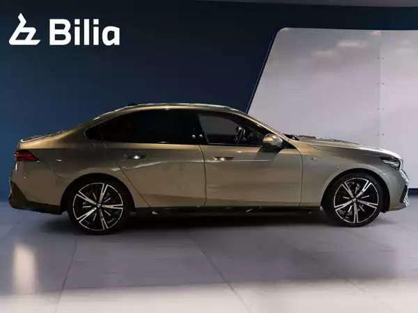 BMW 520 520d xDrive Berline - Photo 3