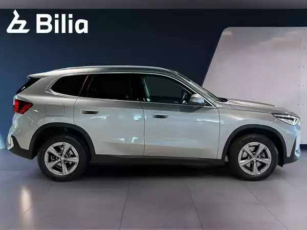 BMW X1 X1 sDrive18i - Photo 3