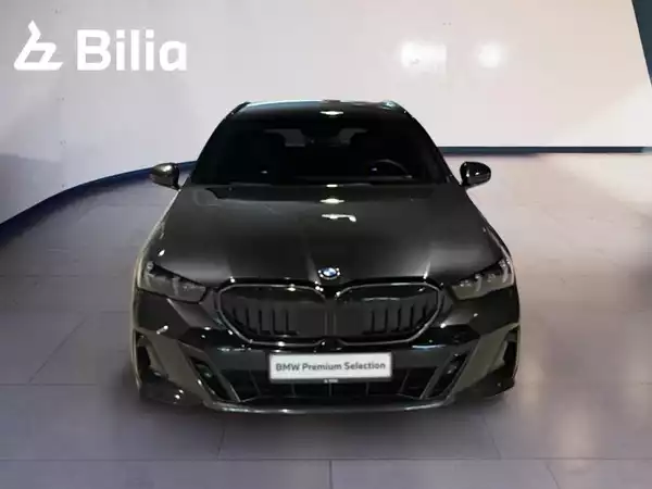 BMW 540 540d xDrive Touring M Sport - Photo 2