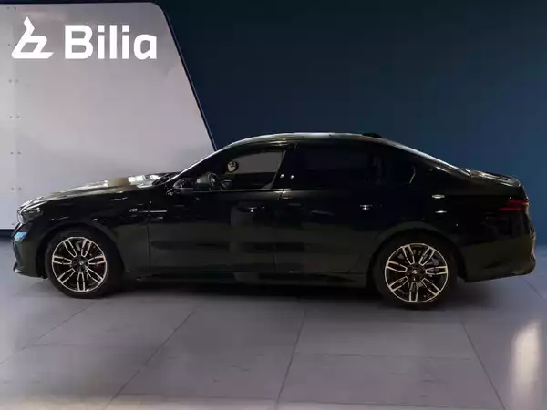 BMW 520 520i Berline M Sport - Photo 2
