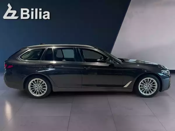 BMW 530 e xDrive - Photo 2
