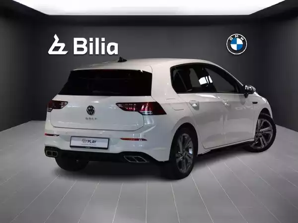 Volkswagen Golf VIII R-Line // 2023 - Photo 2