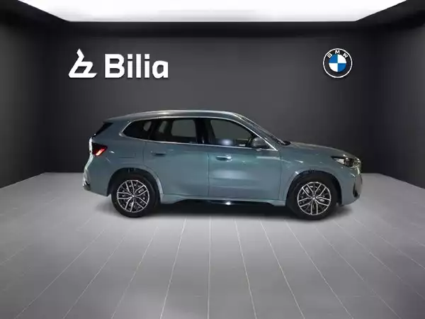 BMW X1 i sDrive18i / PACK M - Photo 2