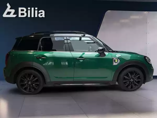 MINI Cooper SE Countryman ALL4 2023 plug-in - Photo 2