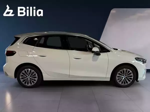 BMW 220 ActivTourer Luxury Line - Photo 2