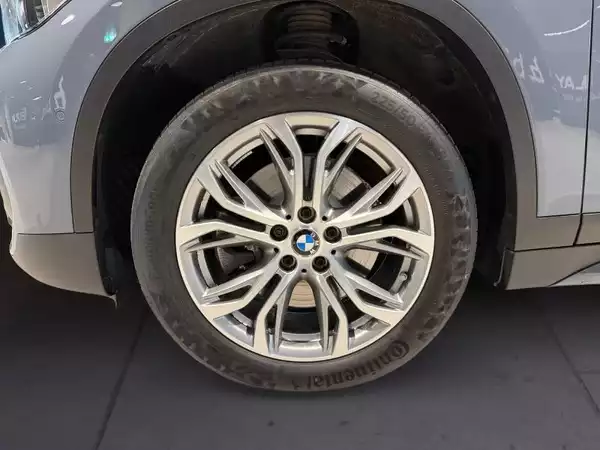 BMW X1 xDrive20i - Photo 3
