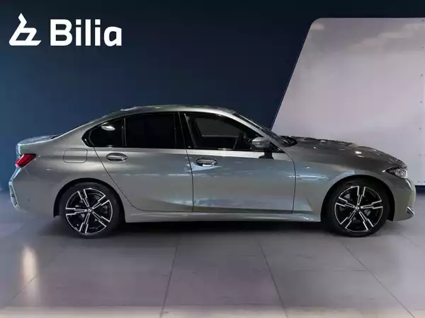 BMW 320 320i M-Sport - Photo 2