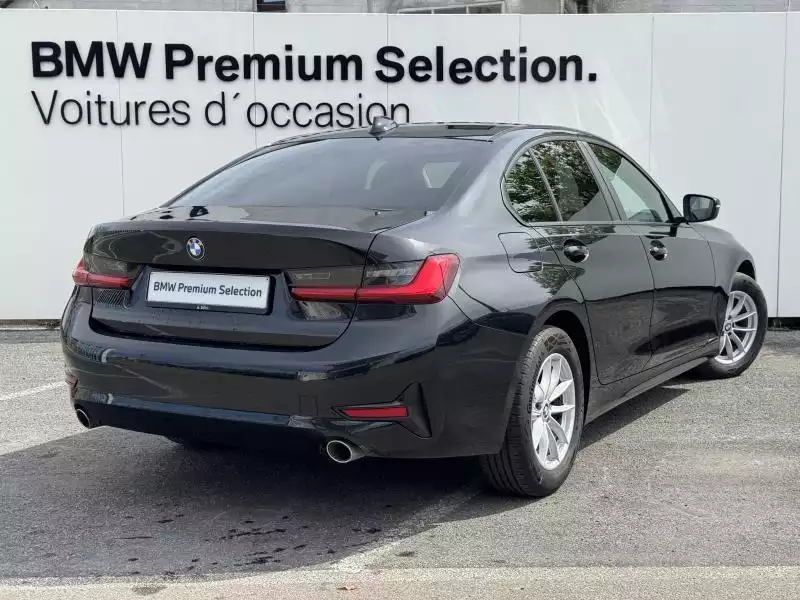 BMW 318 d berline - Photo 1