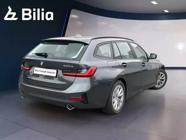 BMW 330 330e Touring - Photo 2