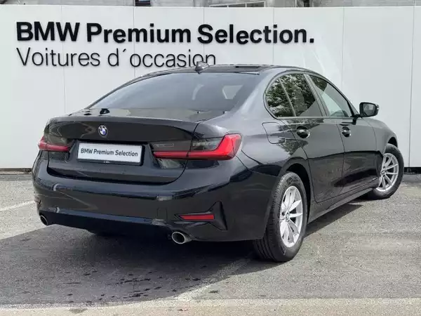 BMW 318 d berline - Photo 2
