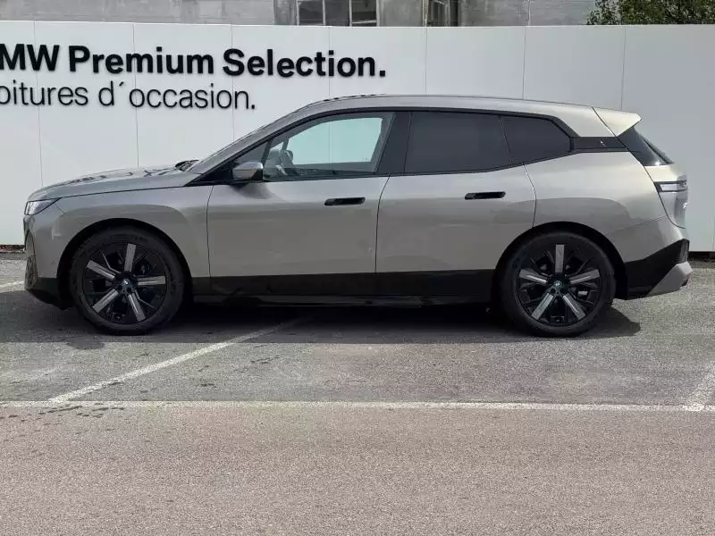 BMW iX xDrive50e - Photo 1
