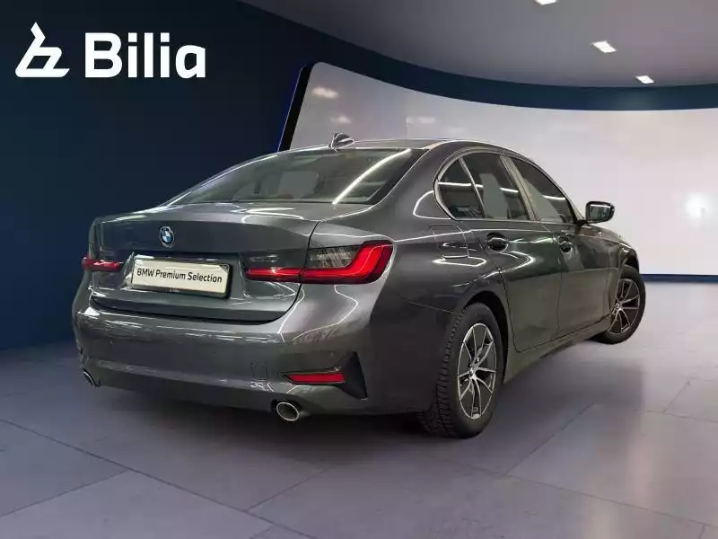 BMW 318 d Berline - Photo 1