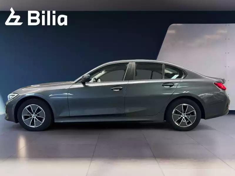 BMW 318 d Berline - Photo 1