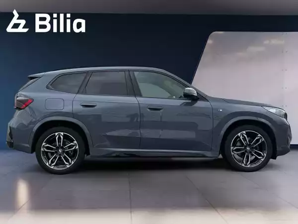 BMW X1 X1 sDrive18d Kit M Sport - Photo 2