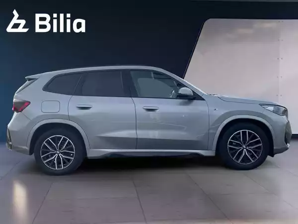 BMW X1 X1 sDrive18d Kit M Sport - Photo 2